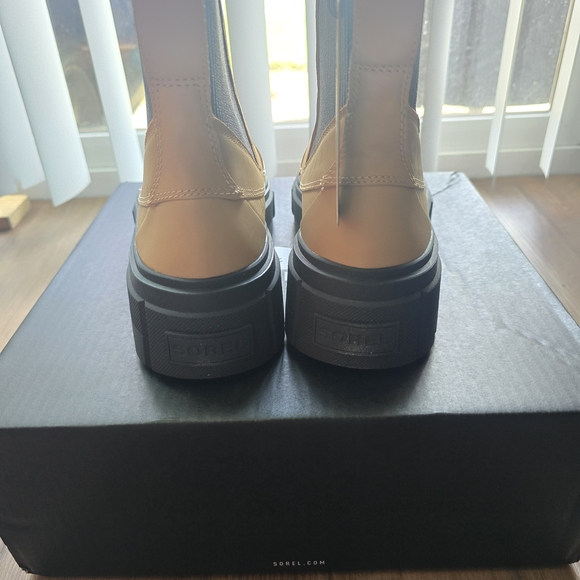 Sorel Caribou X Boot Chelsea WP - Women's Size 8 - Picture 4 of 8